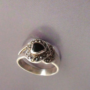 ONYX HEART WITH MARCASITES 925 STERLING SIZE 6